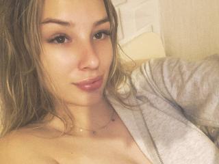Webcam model AngelaLuxe from XloveCam profile picture Webcam model AngelaLuxe from XloveCam