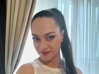 Webcam model InnaKristals from XloveCam