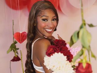 Webcam model LiaTrainor from XloveCam