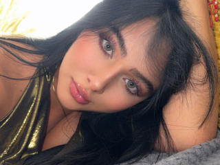 Webcam model LilyConorr from XloveCam