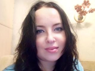 Webcam model LisaNann from XloveCam