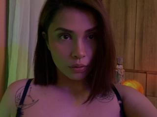 Webcam model MsLalune from XloveCam