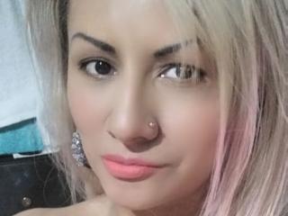 Webcam model SofyAndres from XloveCam