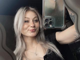 Webcam model WitheredRose-hot from XloveCam profile picture Webcam model WitheredRose-hot from XloveCam