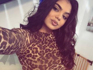 Webcam model YaraCruz from XloveCam profile picture Webcam model YaraCruz from XloveCam