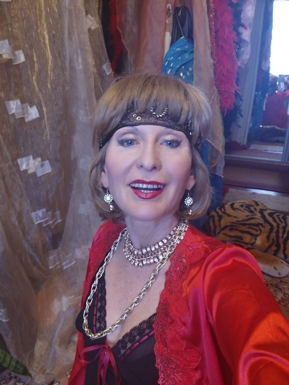 Image of cam model ElizaWendy from XloveCam