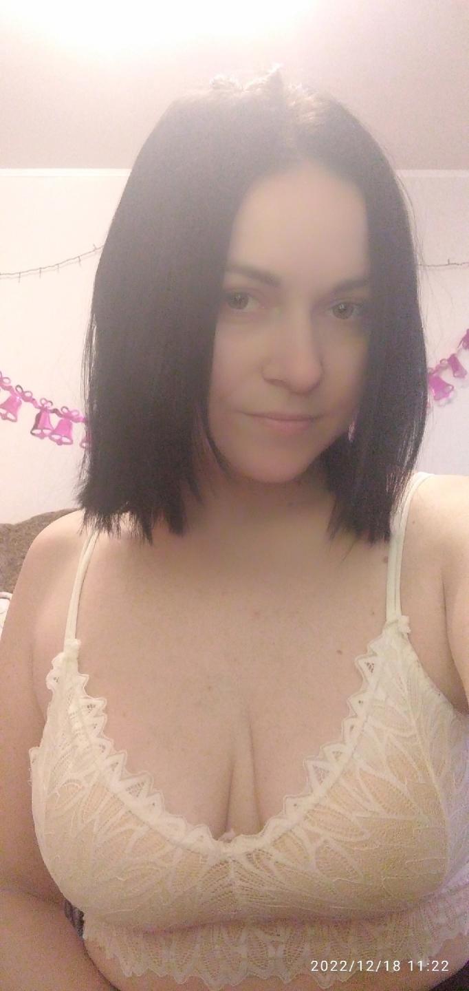 Image of cam model AnnaOhRise from XloveCam