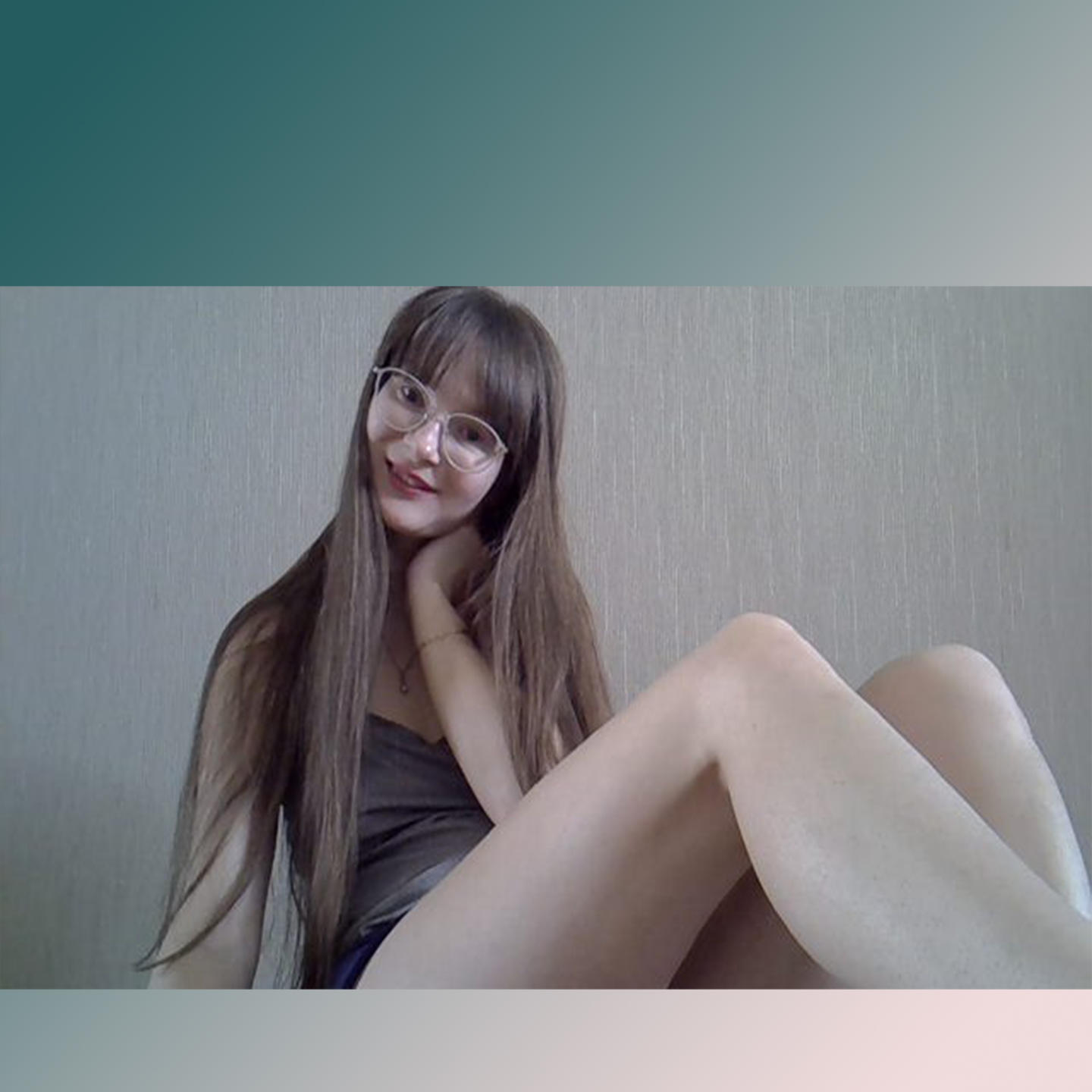Image of cam model KiraGoldens from XloveCam
