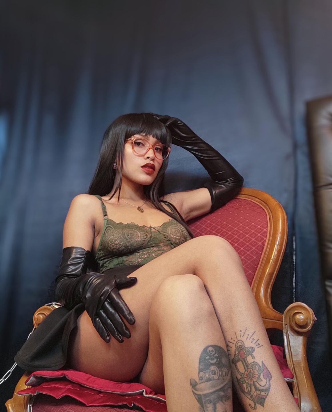 Image of cam model RougeDoux (LanaWednesday) from XloveCam
