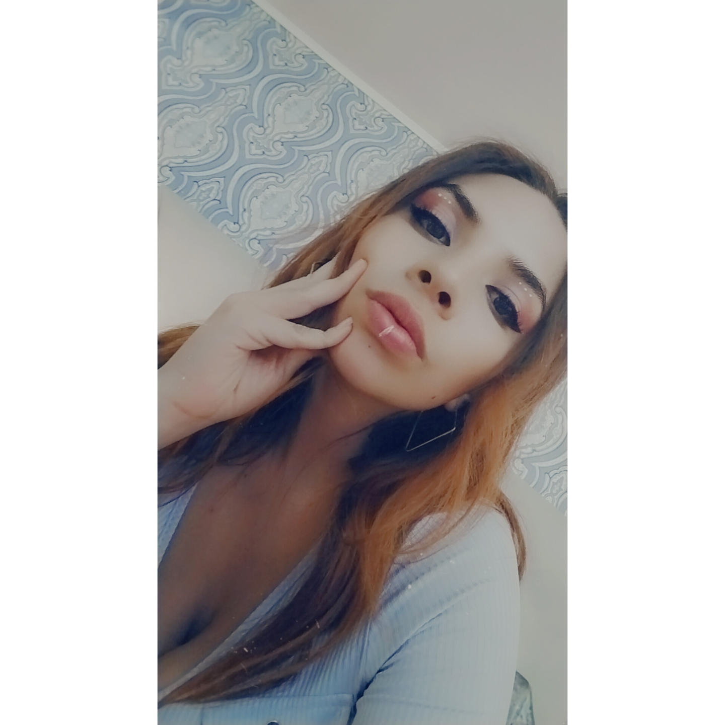 Image of cam model VioletaStone from XloveCam