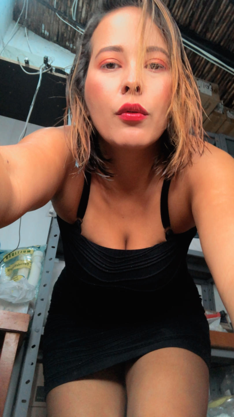 Image of cam model SaritaVelez from XloveCam