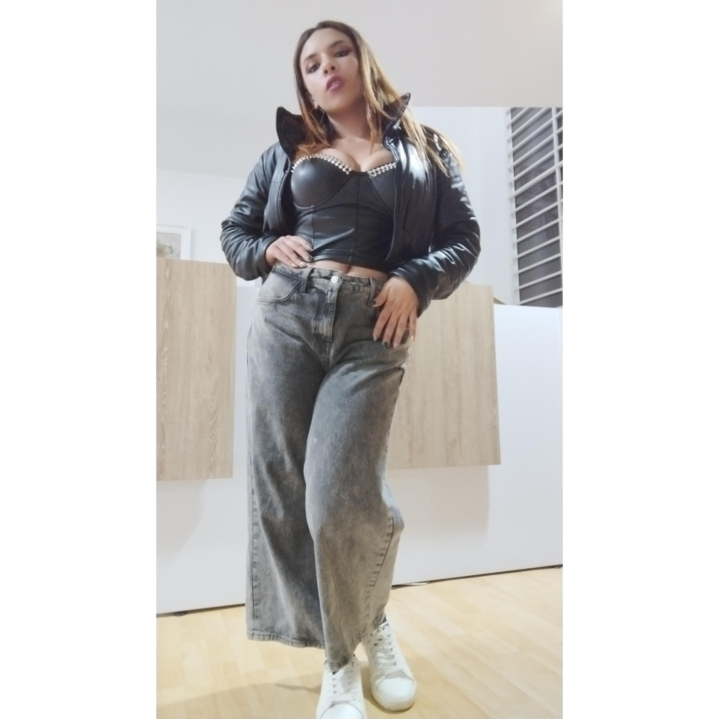 Image of cam model VioletaStone from XloveCam