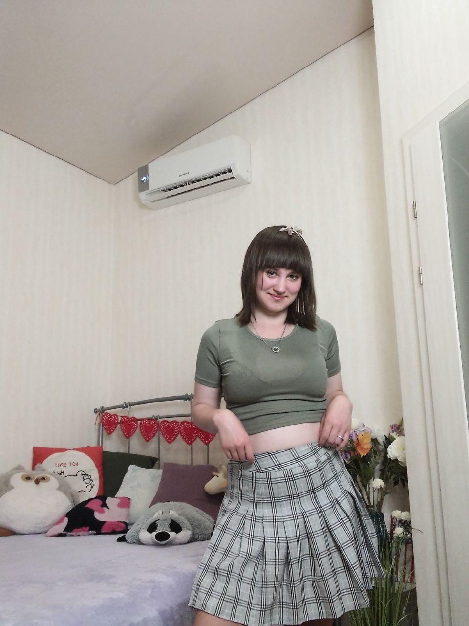 Image of cam model LadyBi from XloveCam
