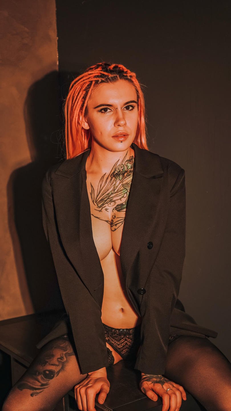 Image of cam model JennaStroker from XloveCam
