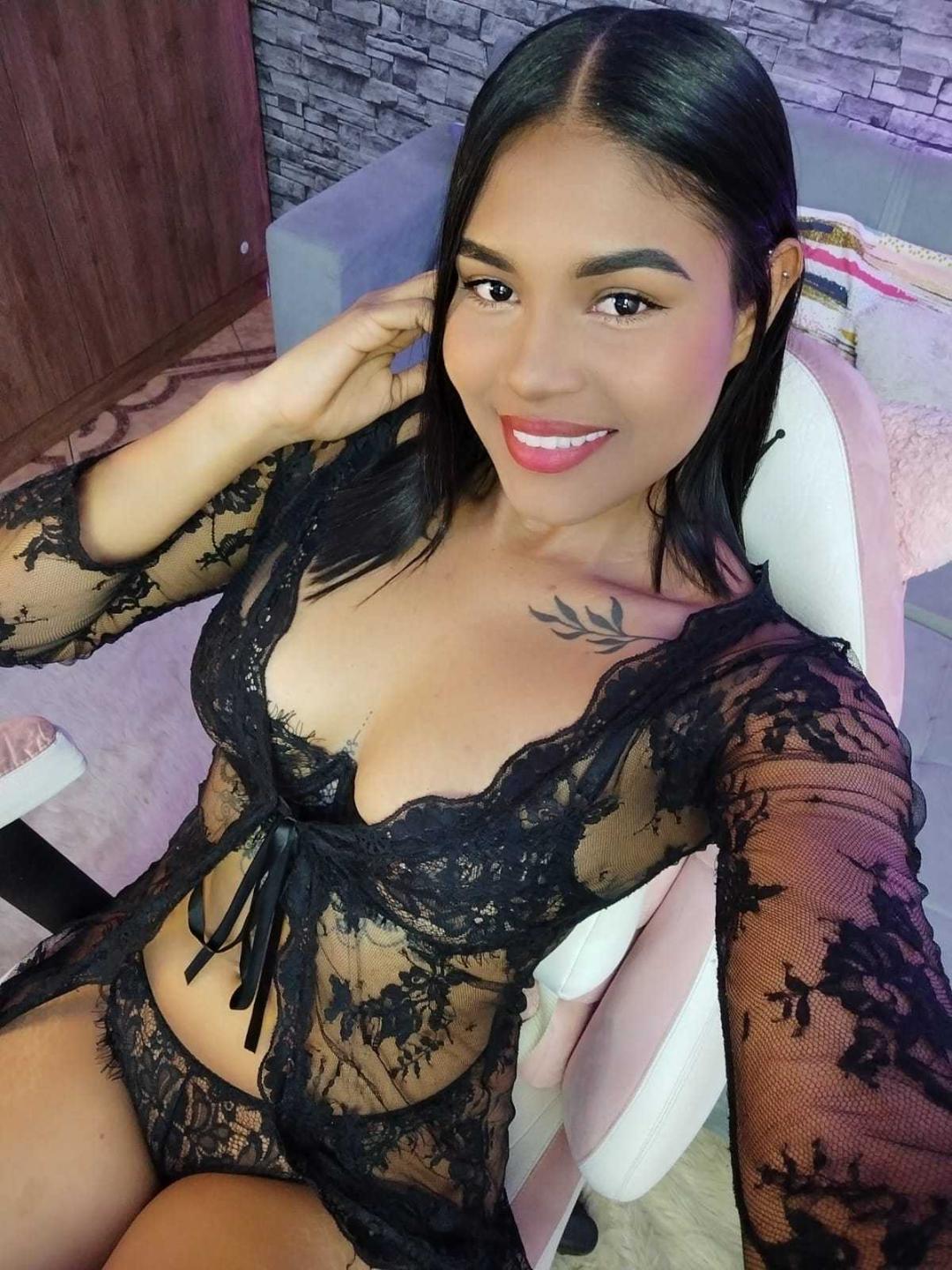 Image of cam model ViolettaV from XloveCam