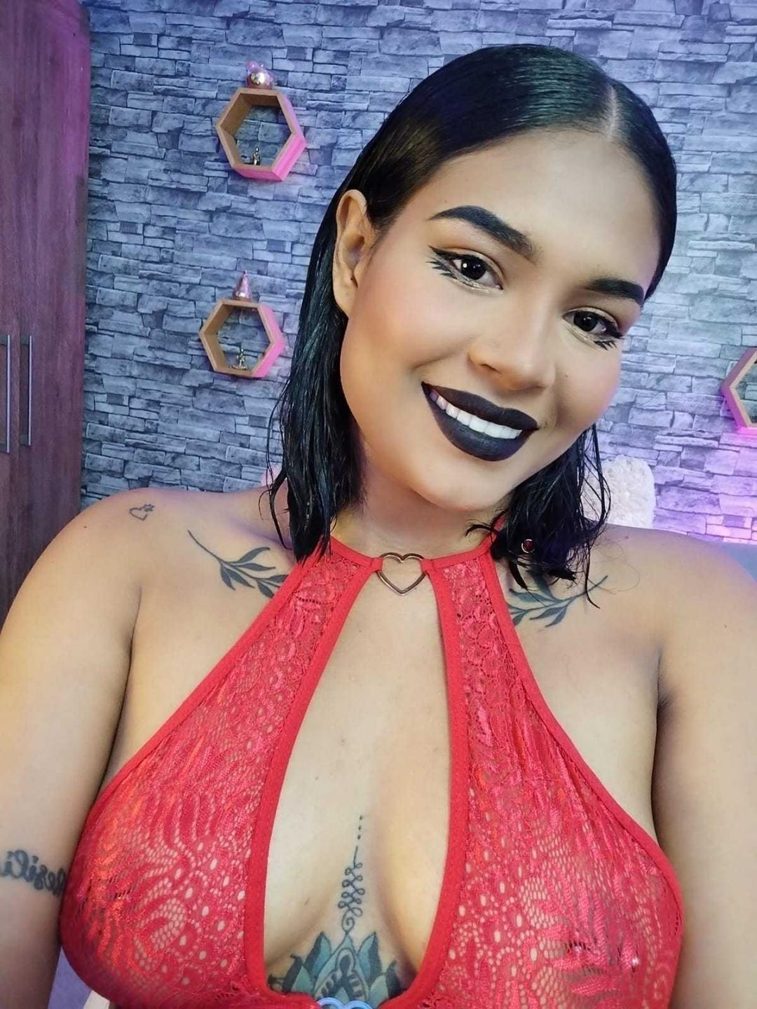 Image of cam model ViolettaV from XloveCam