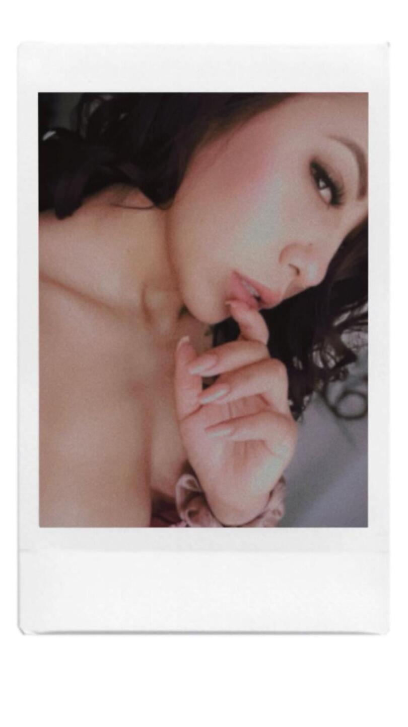 Image of cam model EmilyDurand from XloveCam