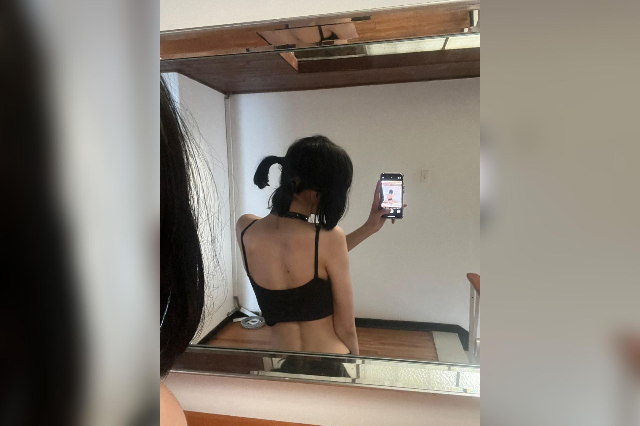 Image of cam model VickMoon (MillaHottLove69) from XloveCam
