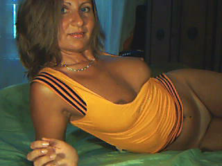 ChaudeEvely - Live porn &amp; sex cam - 2327458