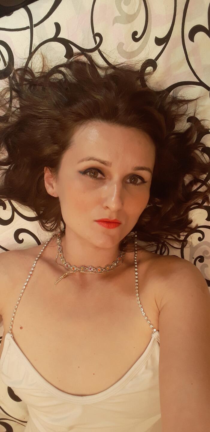 Image of cam model AnneRoss (AnyaRoss, LamourCestMoi, RossieAnne) from XloveCam