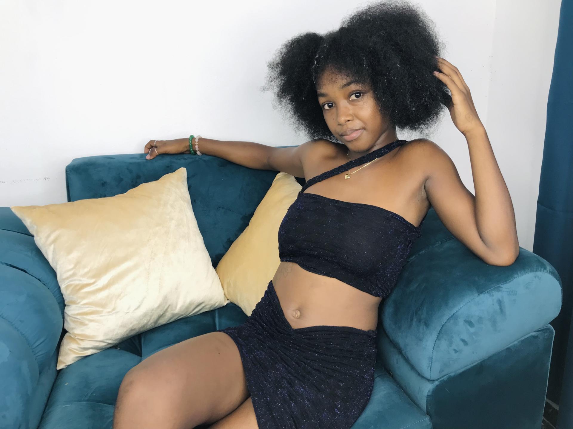 Image of cam model Jaurita from XloveCam