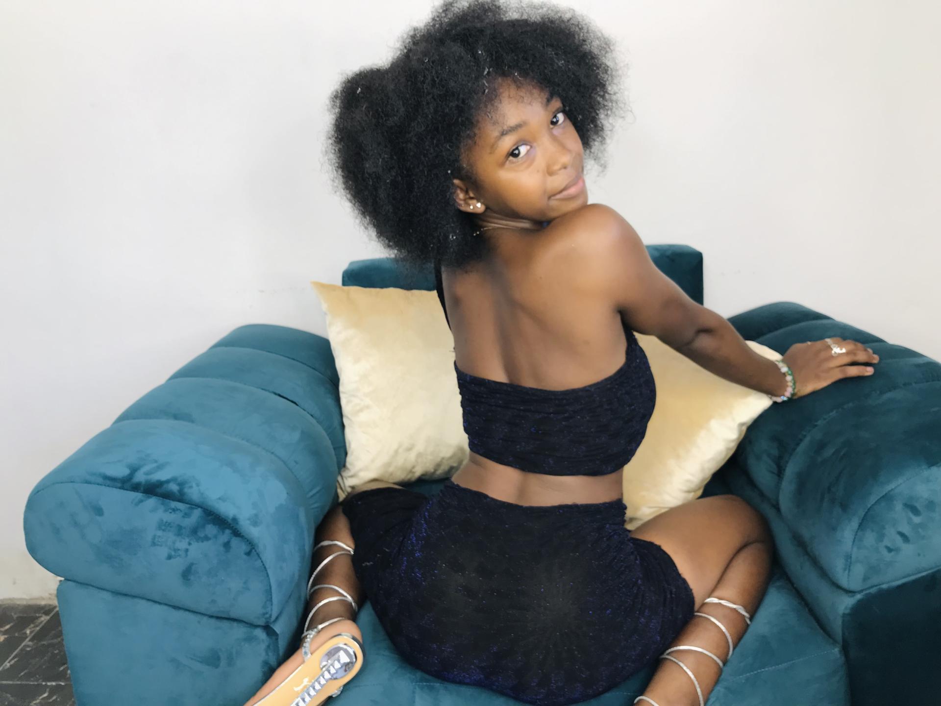 Image of cam model Jaurita from XloveCam