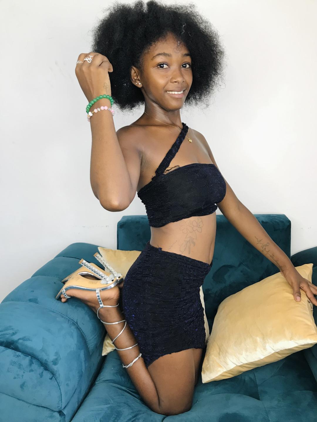 Image of cam model Jaurita from XloveCam