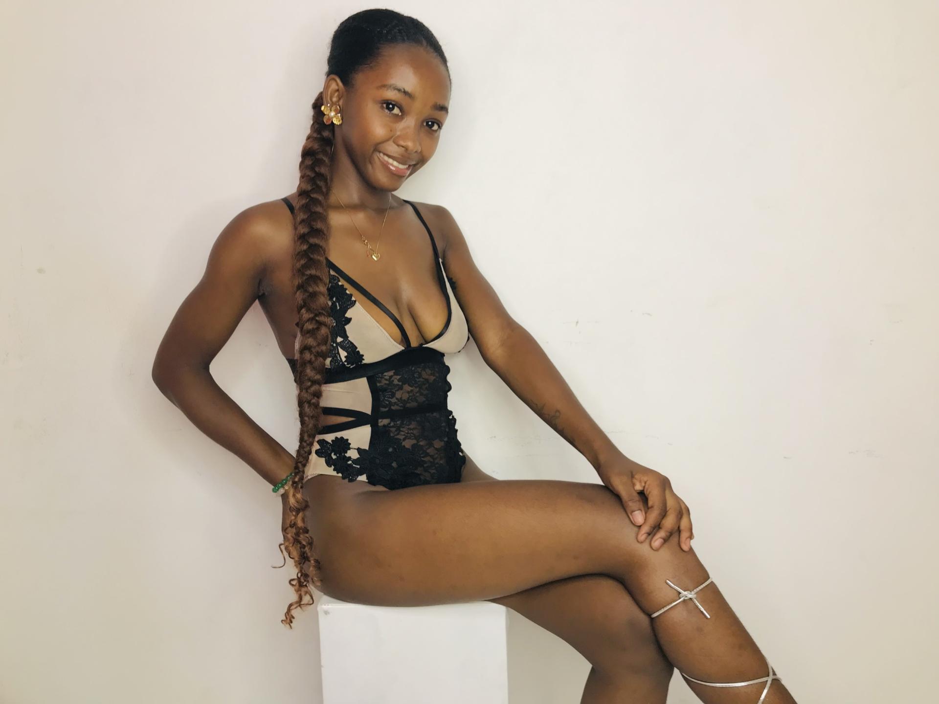 Image of cam model Jaurita from XloveCam