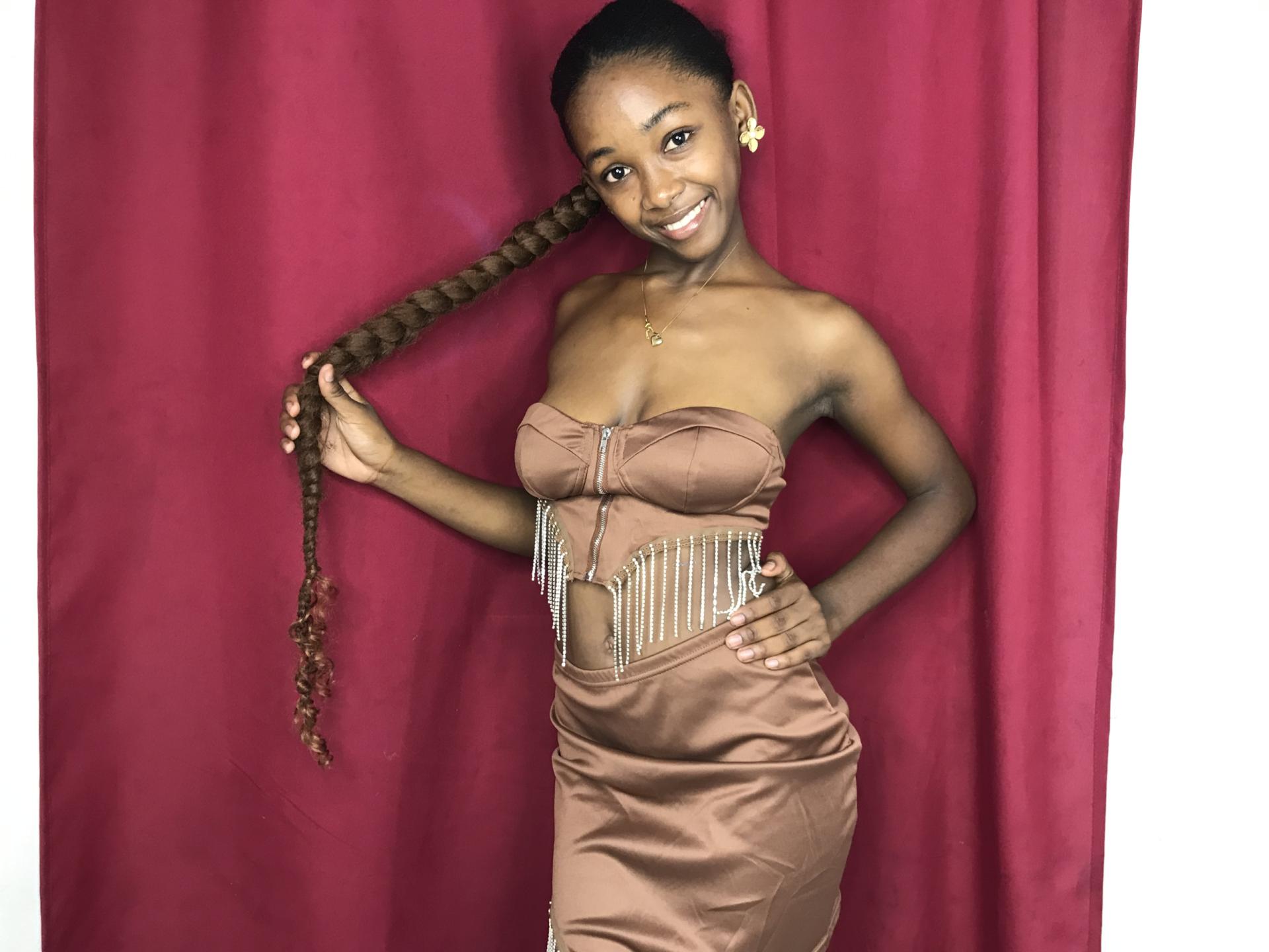 Image of cam model Jaurita from XloveCam