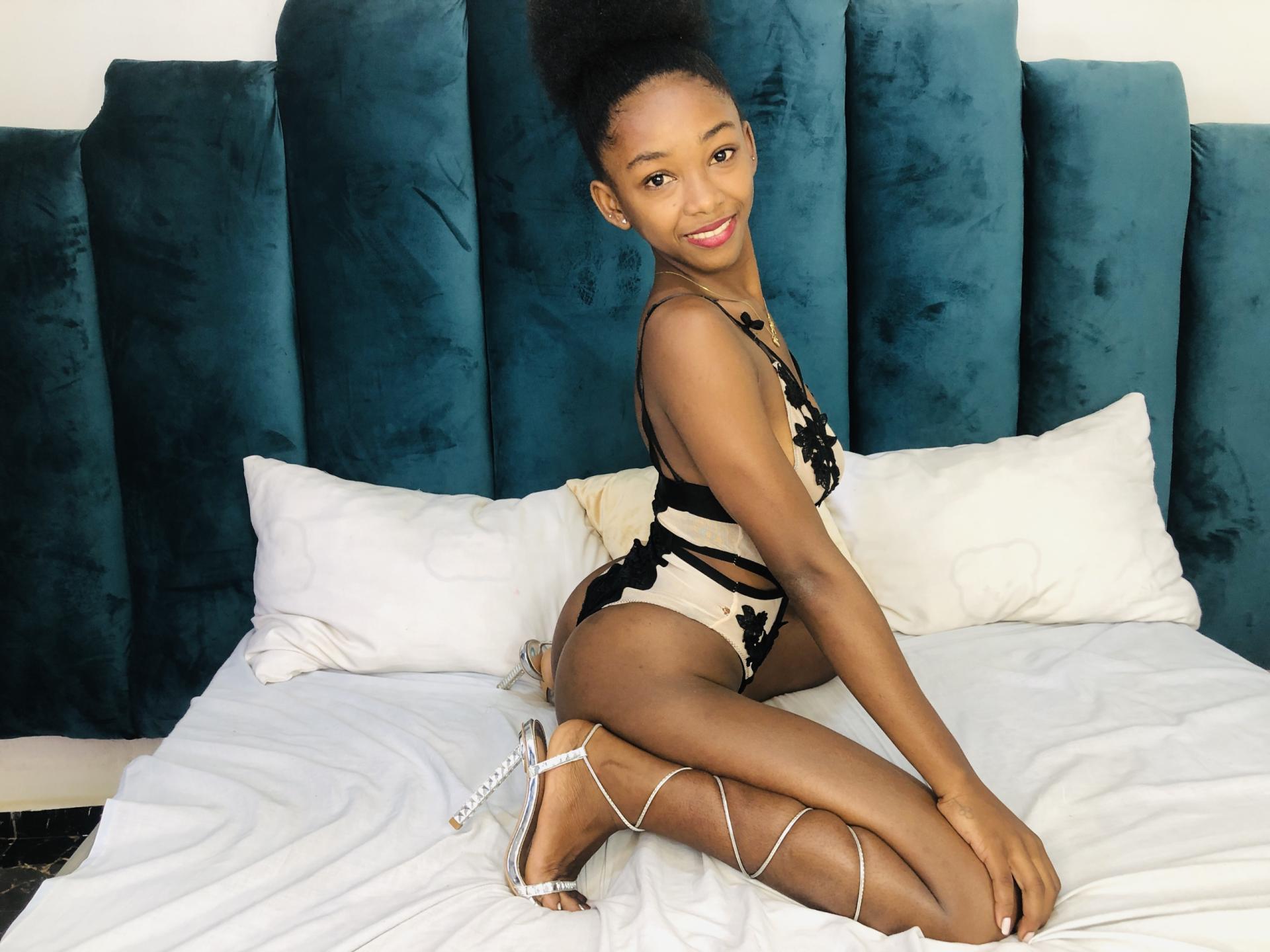 Image of cam model Jaurita from XloveCam