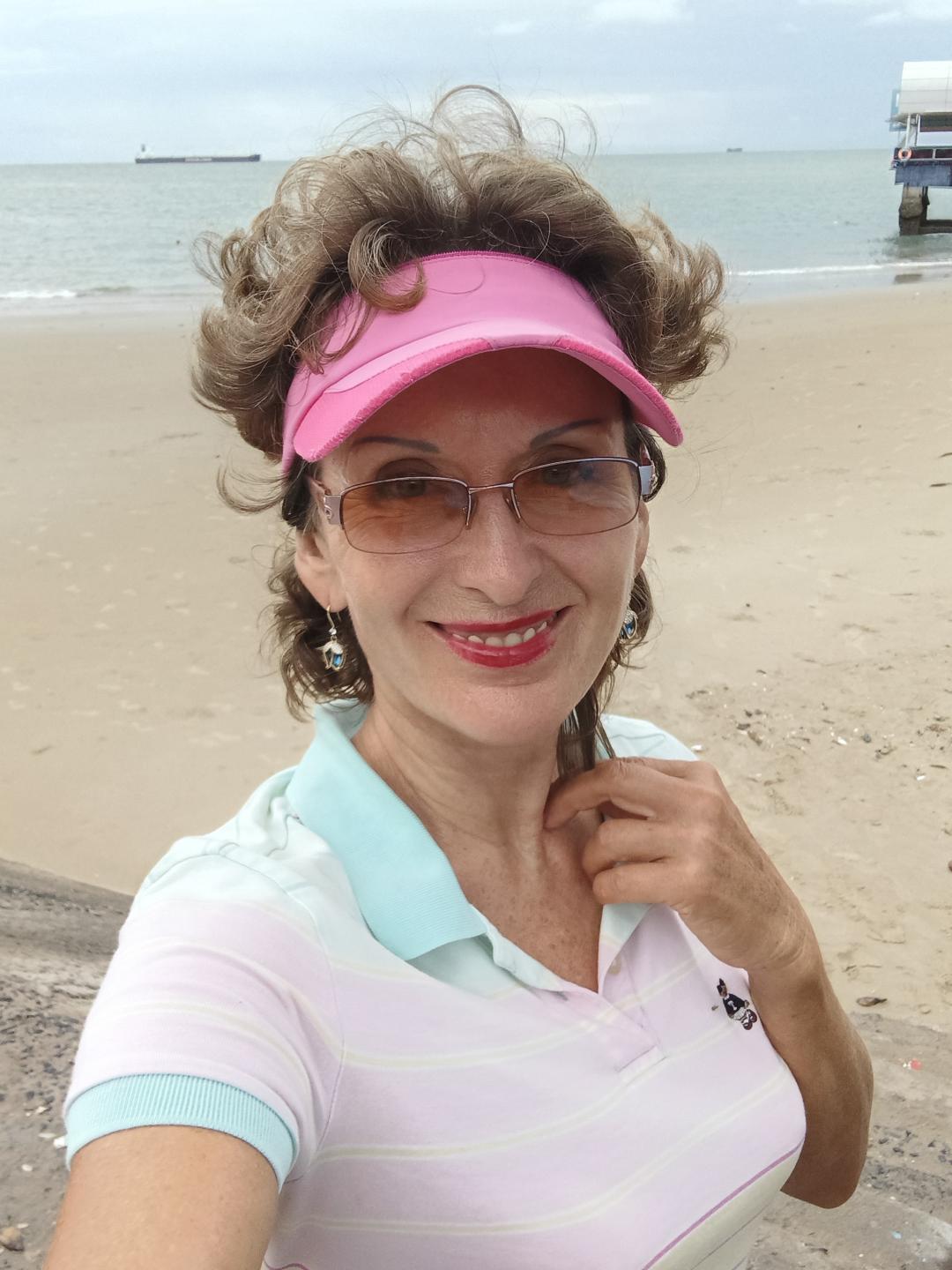 Image of cam model ElizaWendy from XloveCam