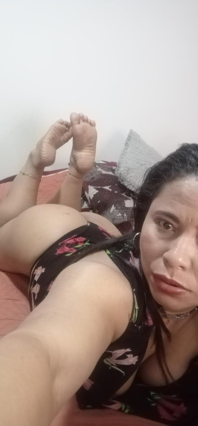 Image of cam model MiaSalomeChaude from XloveCam