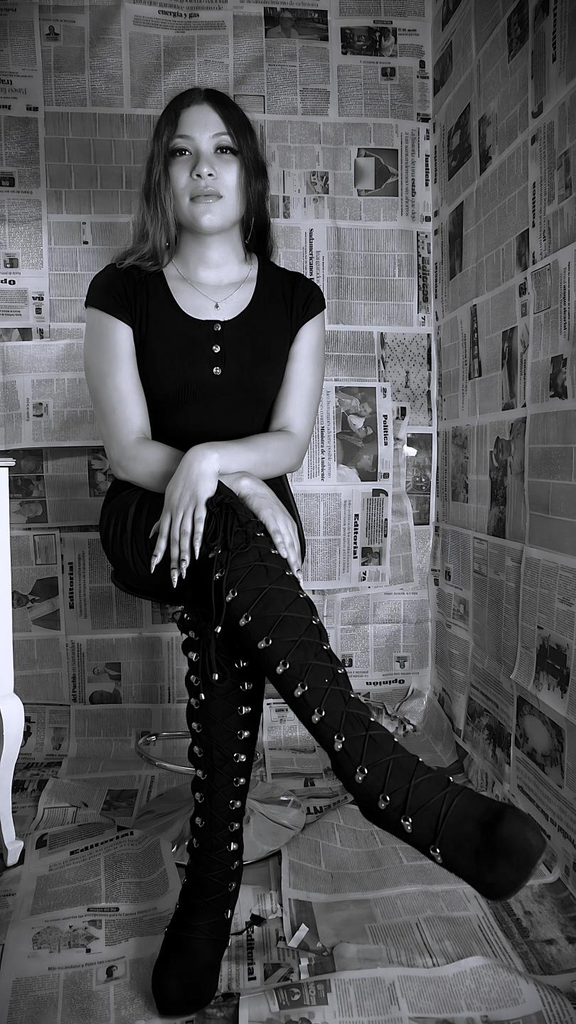 Image of cam model LanaStoney from XloveCam