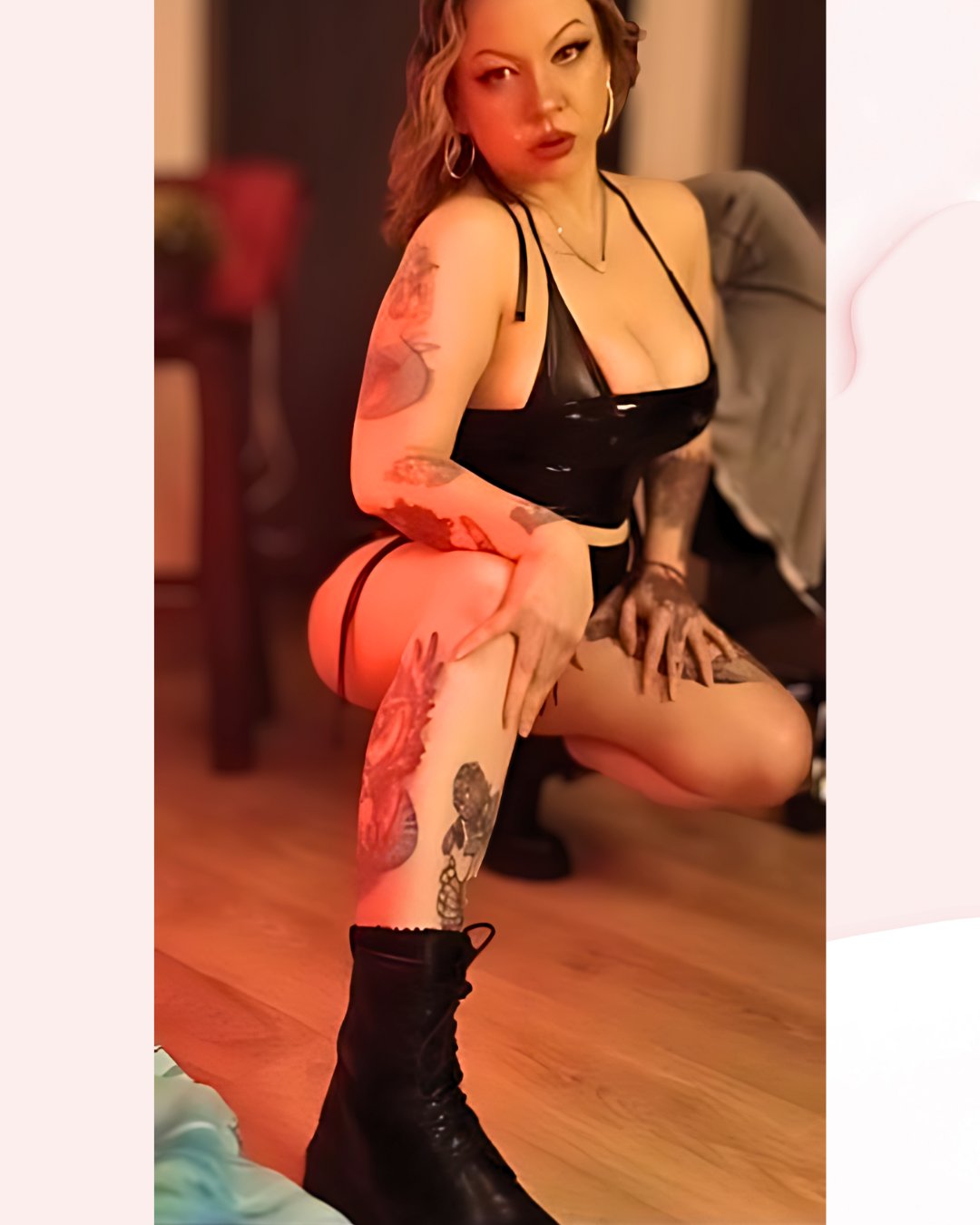 Image of cam model GoddessKrystalViolet (KrystalViolet) from XloveCam