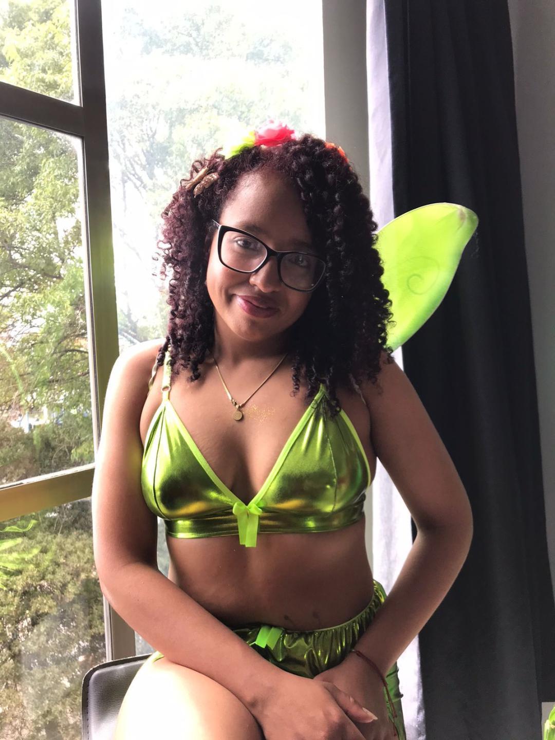 Image of cam model ArtemisaS from XloveCam