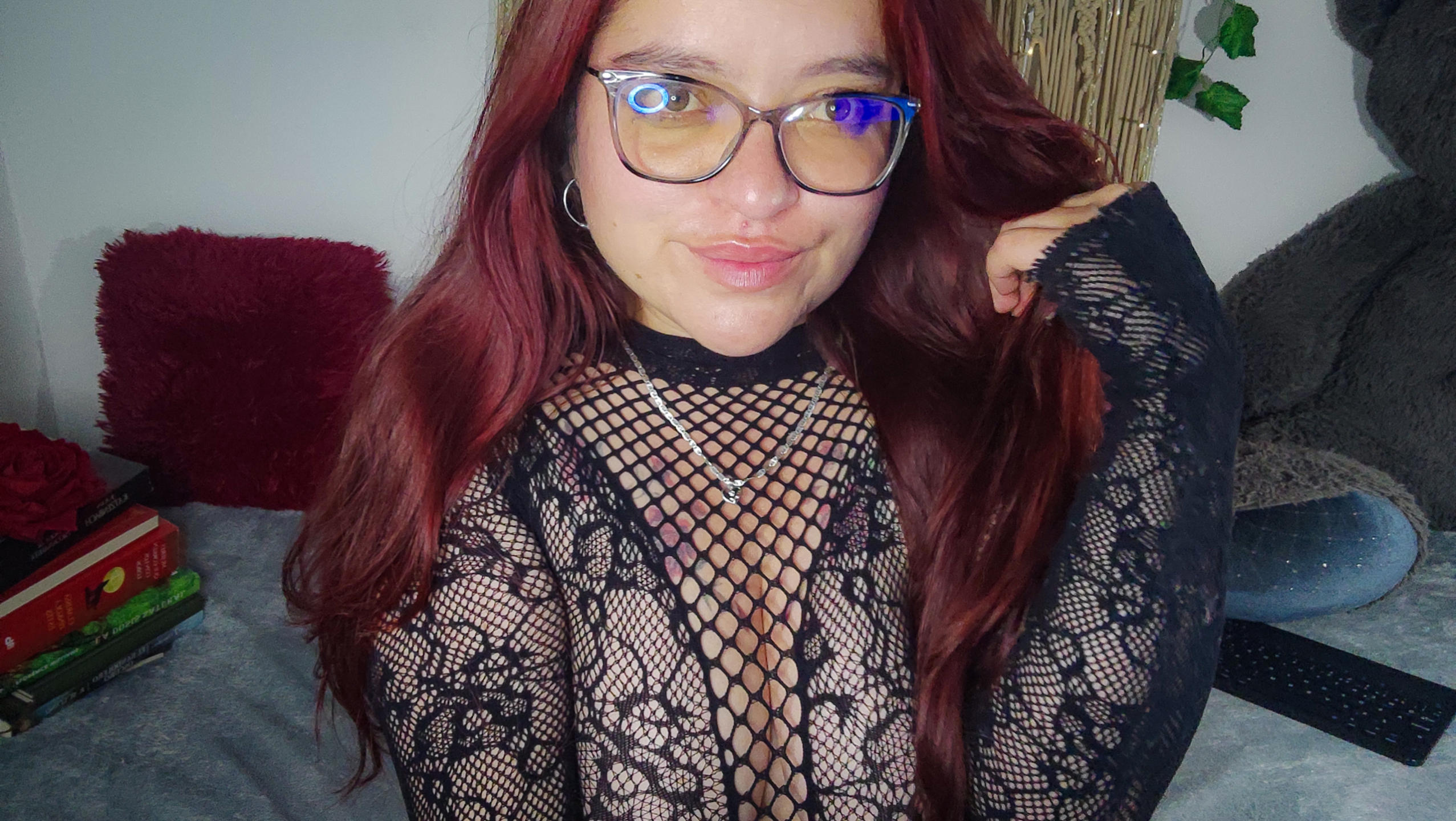 Image of cam model ElizabethFire from XloveCam