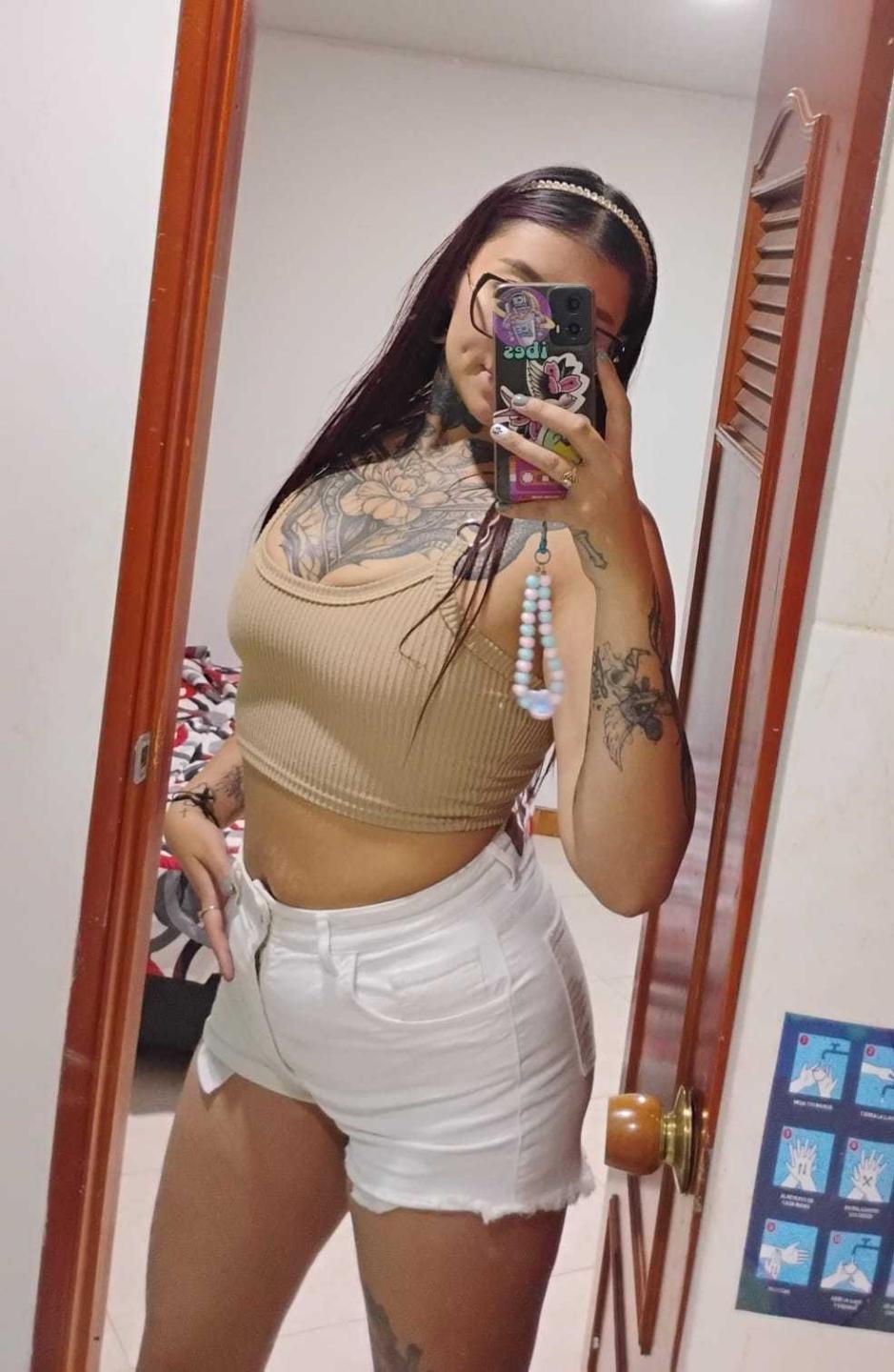 Image of cam model AmberKeller from XloveCam