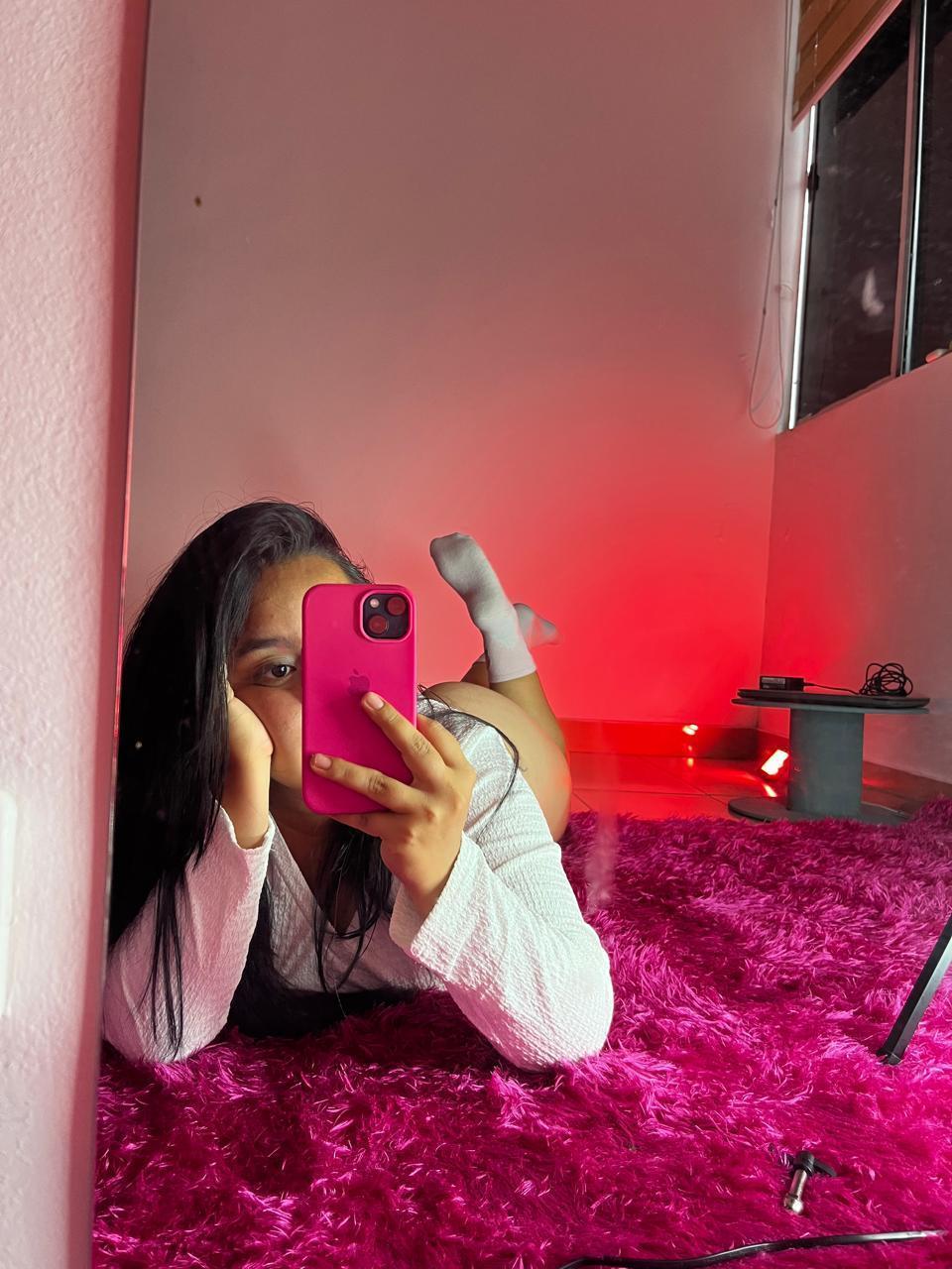 Image of cam model SammyTitss from XloveCam