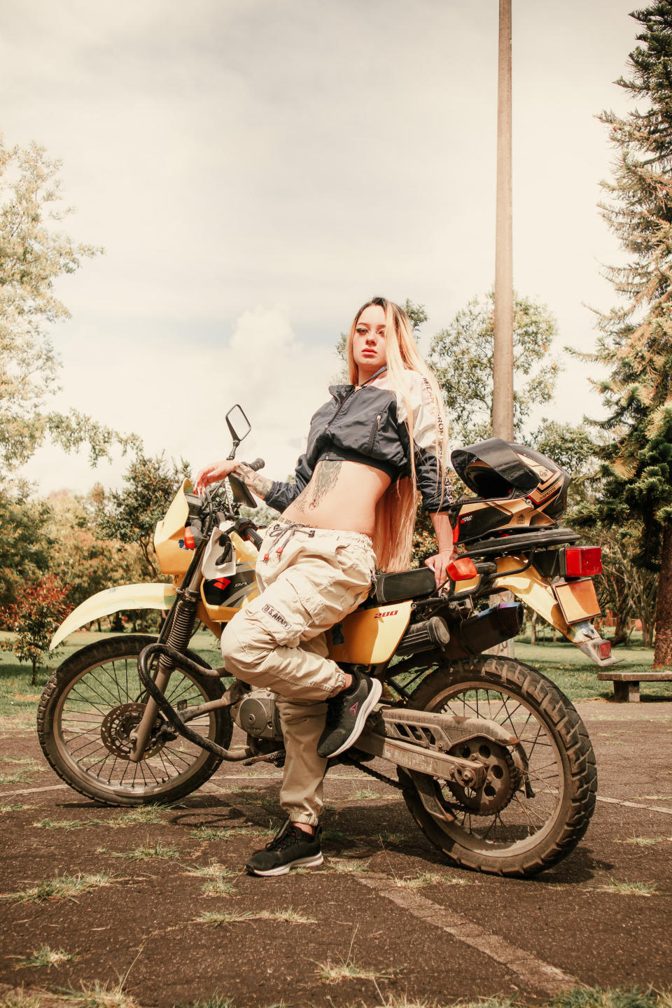 Image of cam model MiaValentine from XloveCam