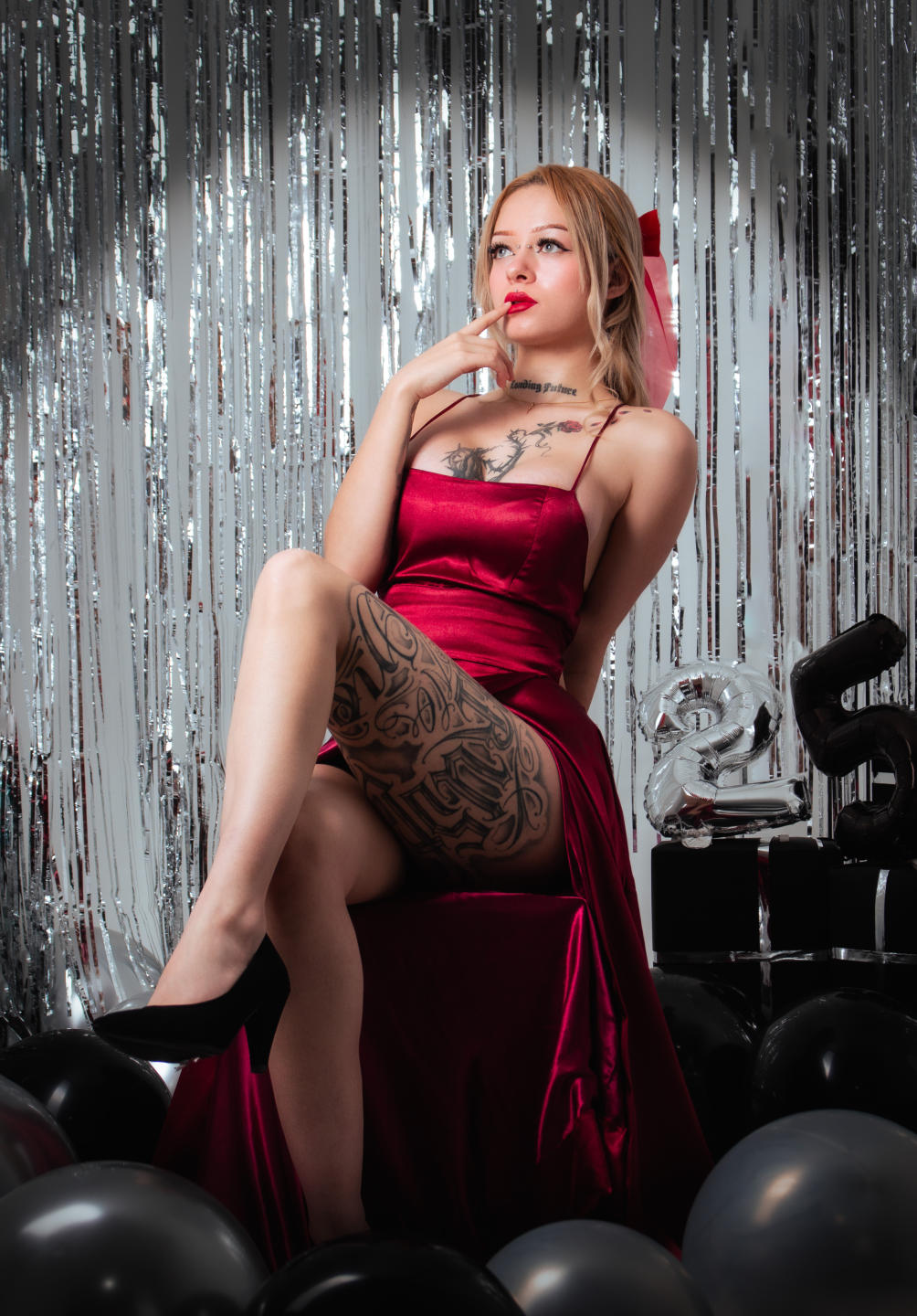 Image of cam model MiaValentine from XloveCam