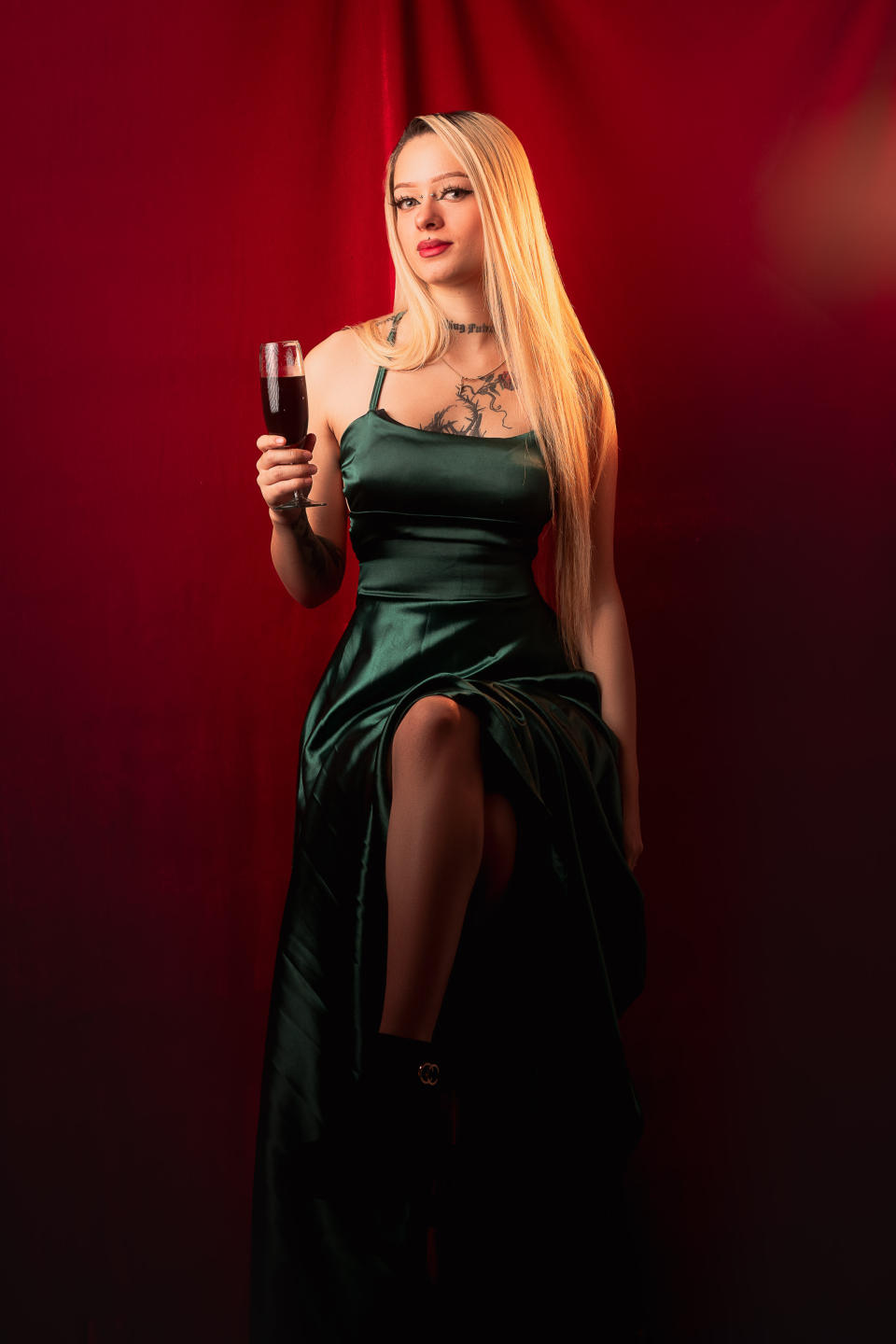 Image of cam model MiaValentine from XloveCam