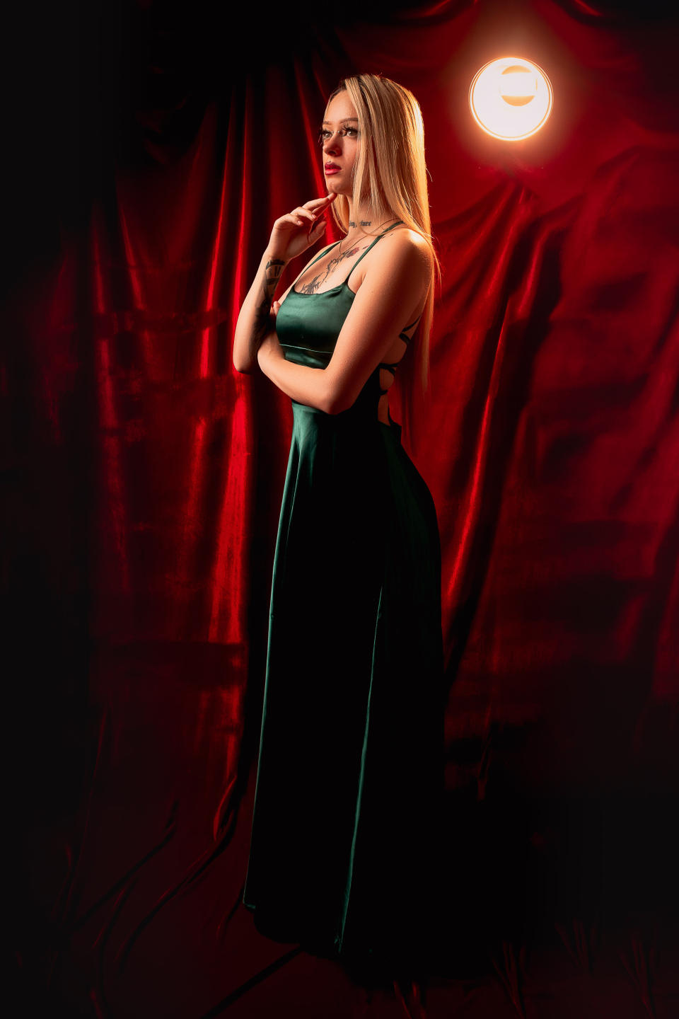 Image of cam model MiaValentine from XloveCam