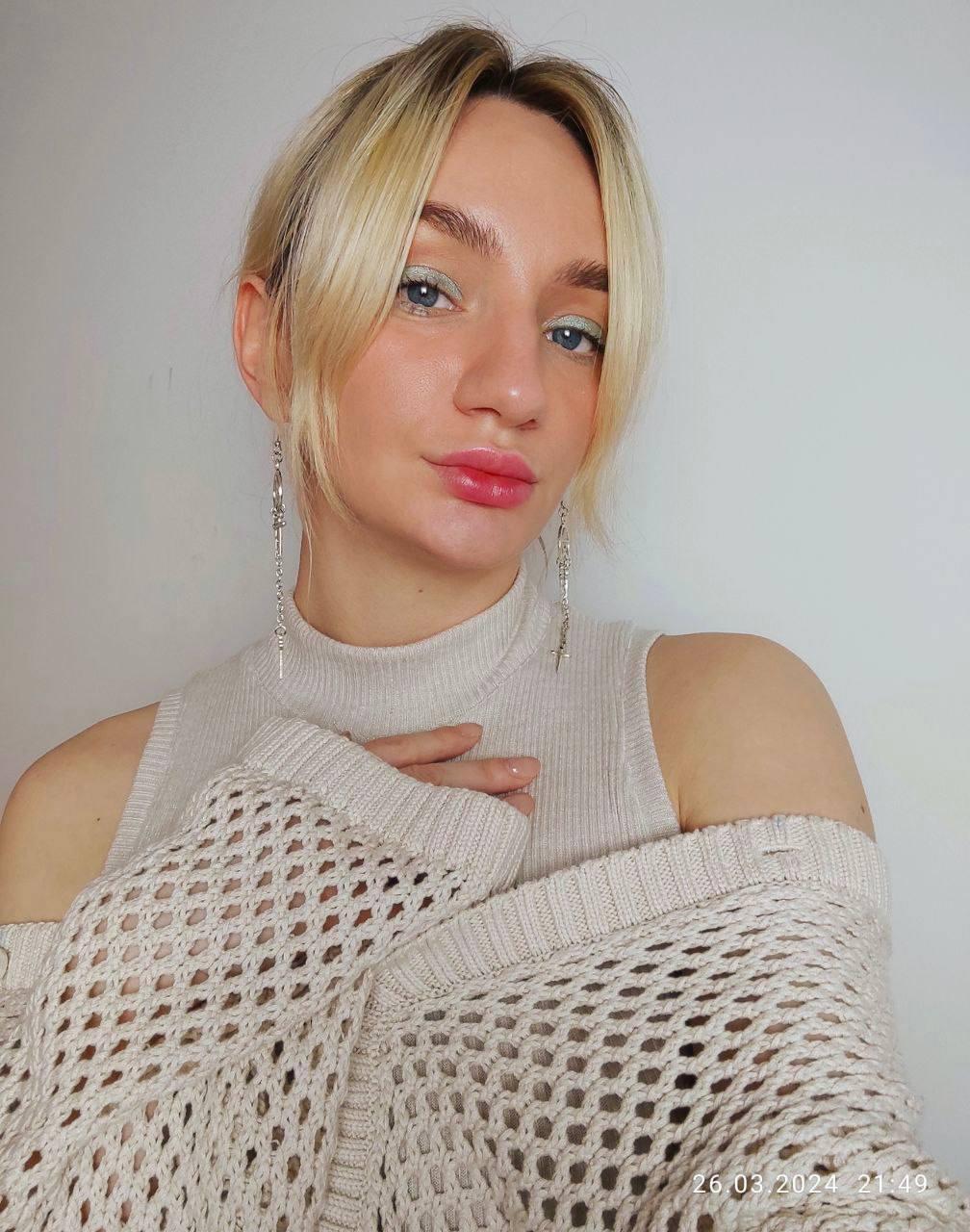 Image of cam model ArinaWinss from XloveCam