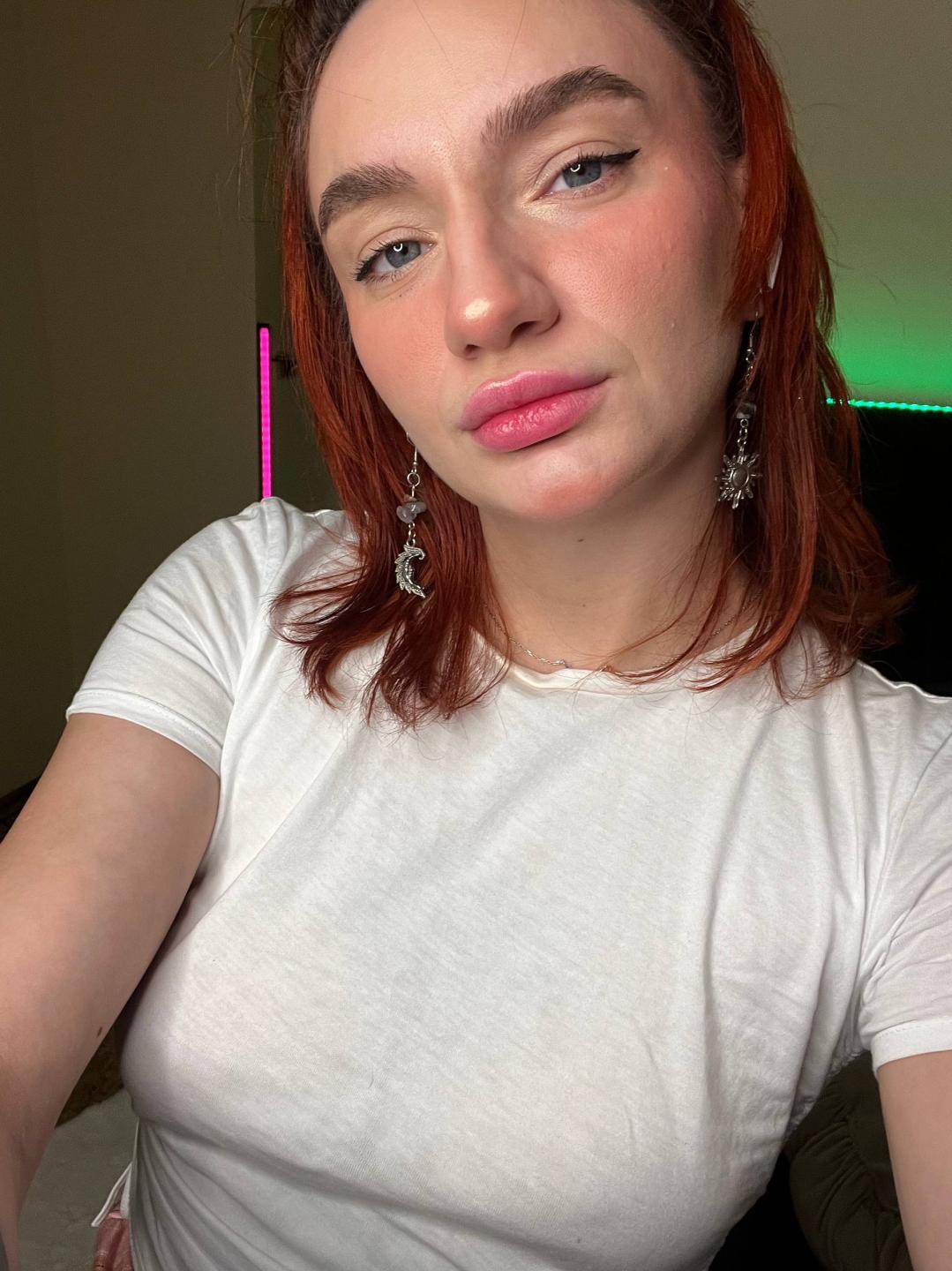 Image of cam model ArinaWinss from XloveCam