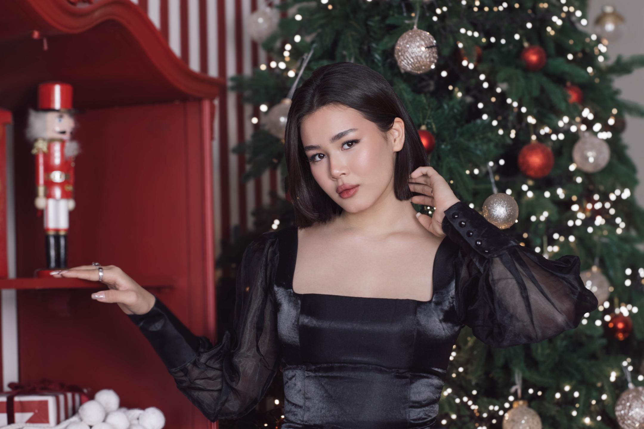 Image of cam model ArianaFlower from XloveCam