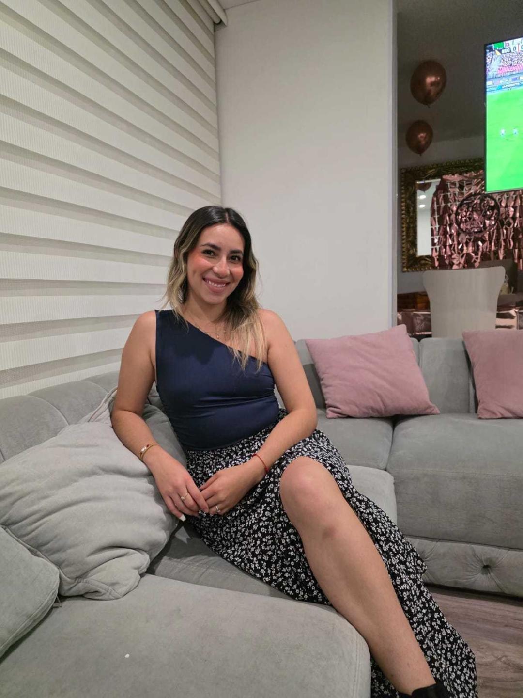 Image of cam model ScarlettKhan from XloveCam