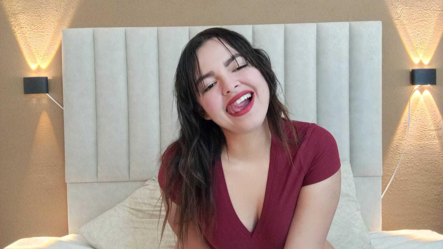 Image of cam model BarbaraMillicent from XloveCam