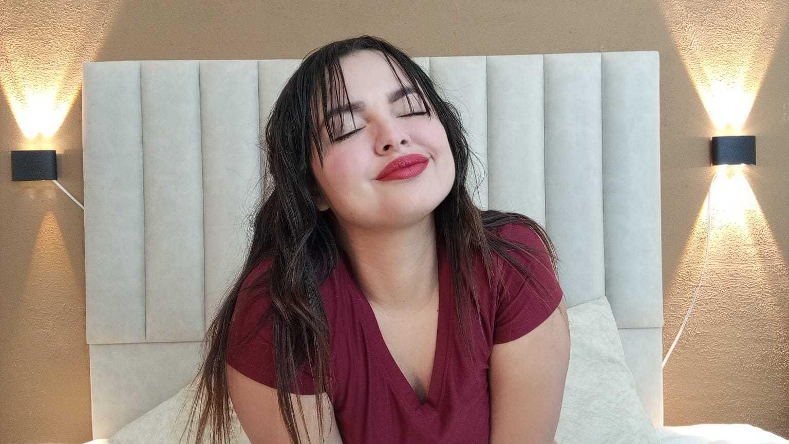 Image of cam model BarbaraMillicent from XloveCam