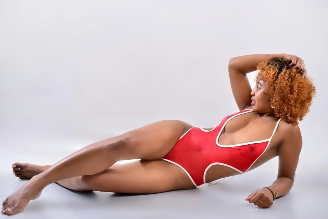 Image of cam model FrenchieCaraiba from XloveCam