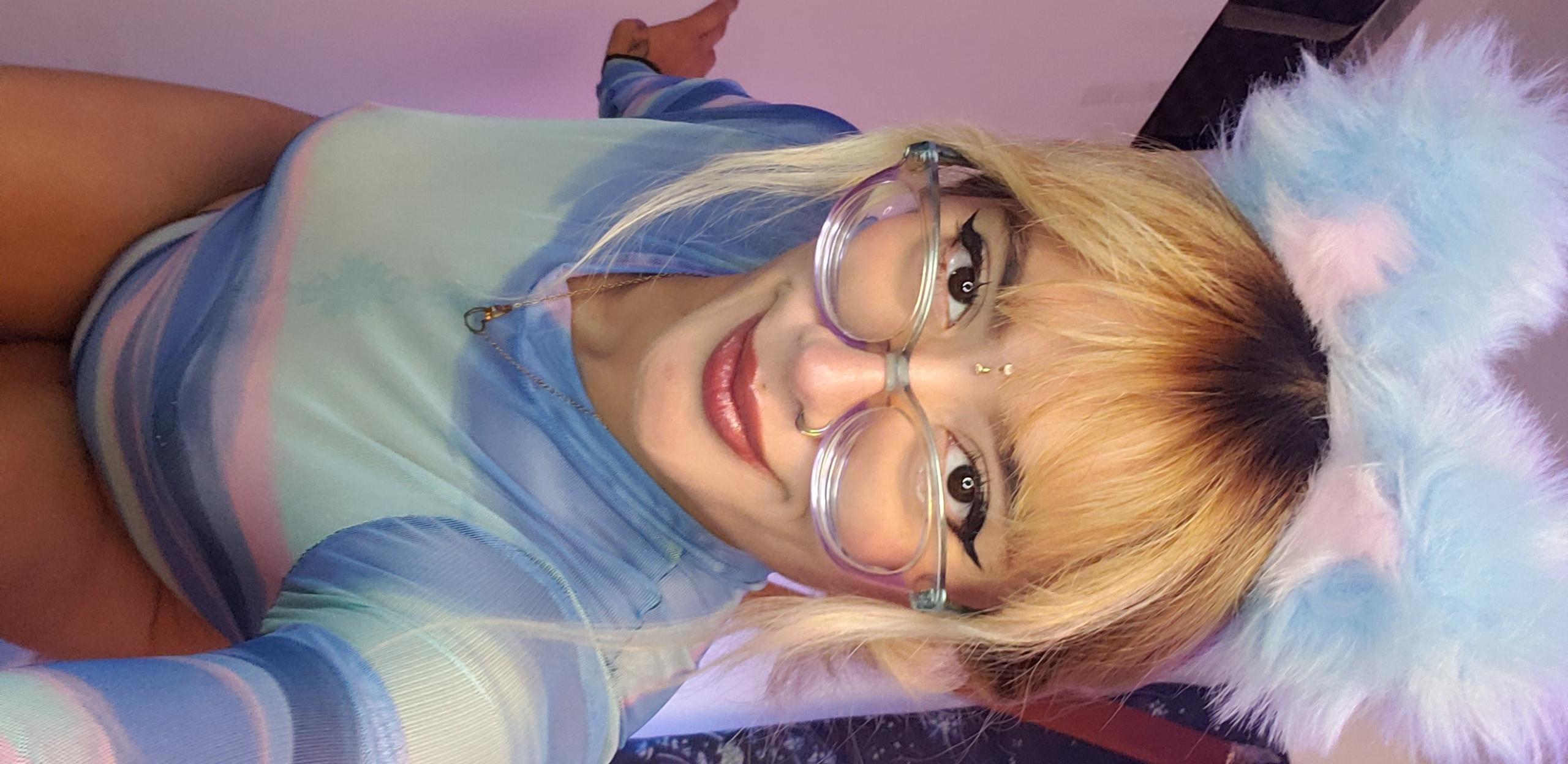 Image of cam model FreankyQueen from XloveCam